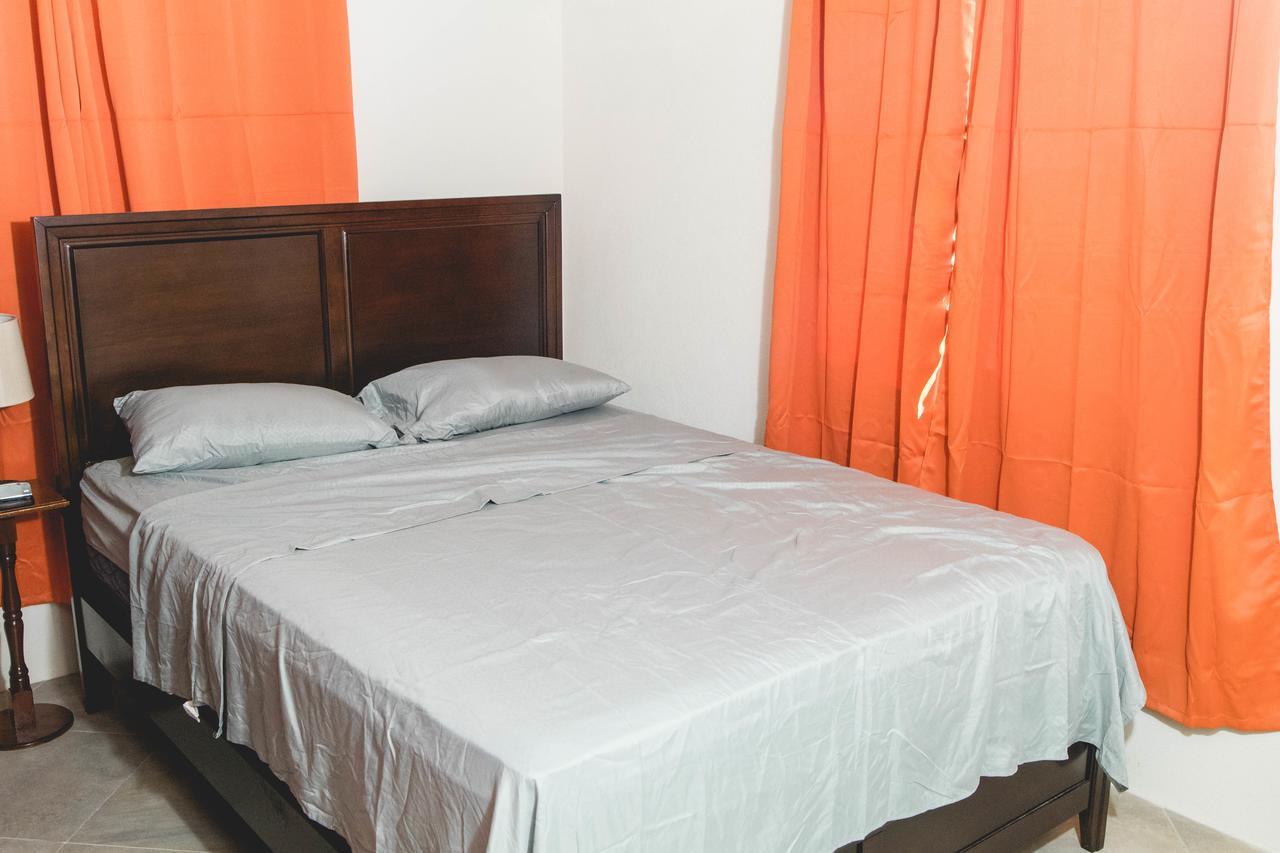 Frontline Apartments Christ Church Bagian luar foto